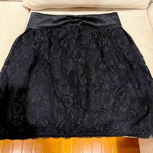 Size 8 Worthington black lace mini skirt